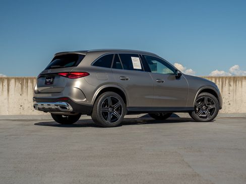 Certified 2023 Mercedes-Benz GLC 300 4MATIC image 4