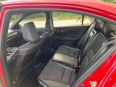 Used 2017 Honda Accord Sport image 6