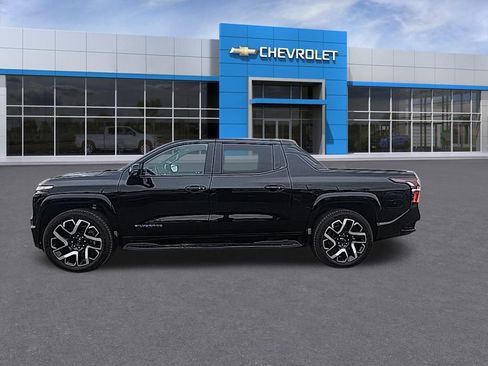 Used 2024 Chevrolet Silverado EV RST AWD/4WD image 2