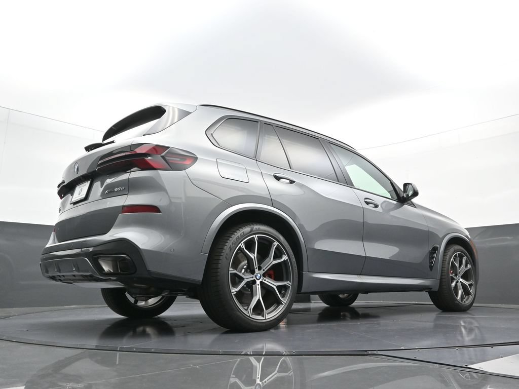 New 2026 BMW X5 xDrive50e w/ M Sport Package AWD/4WD image 28