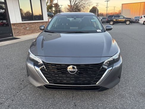 Used 2024 Nissan Sentra SV image 10