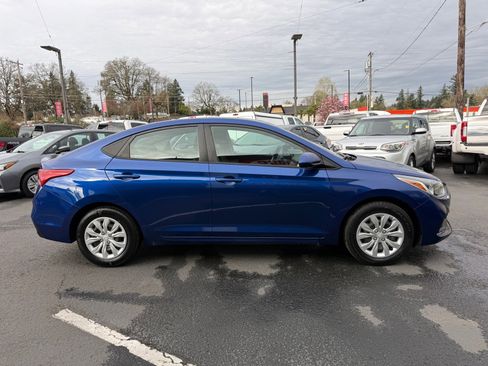 Used 2021 Hyundai Accent SE image 6