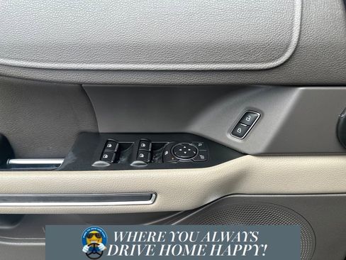 Used 2021 Ford Expedition Max XLT image 11