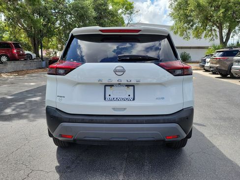 Used 2023 Nissan Rogue S AWD/4WD image 9