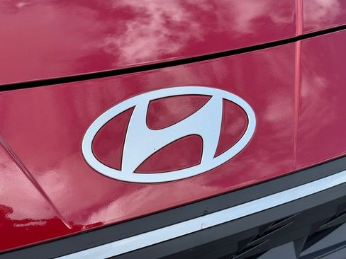 Certified 2025 Hyundai Elantra Sport image 6