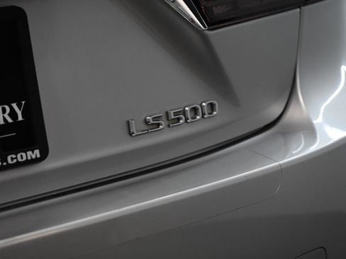 Used 2018 Lexus LS 500 w/ Luxury Package image 13