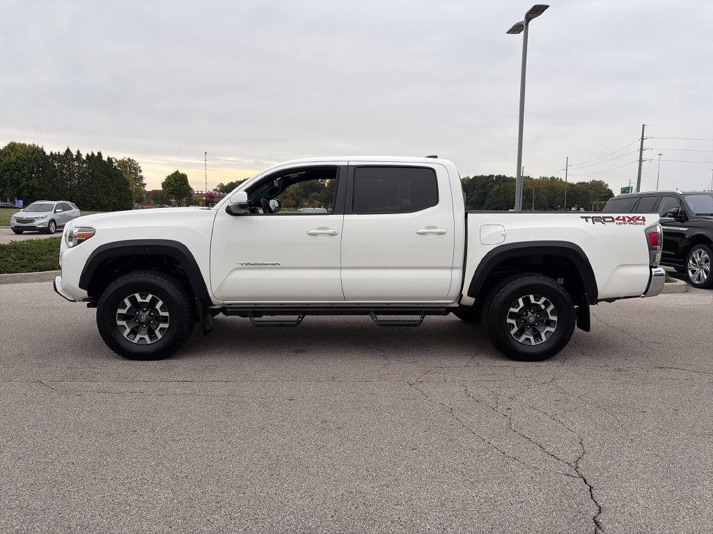 Used 2021 Toyota Tacoma TRD Off-Road AWD/4WD image 4