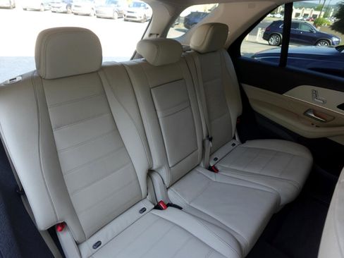 Used 2020 Mercedes-Benz GLE 350 4MATIC w/ AMG Line Exterior image 11
