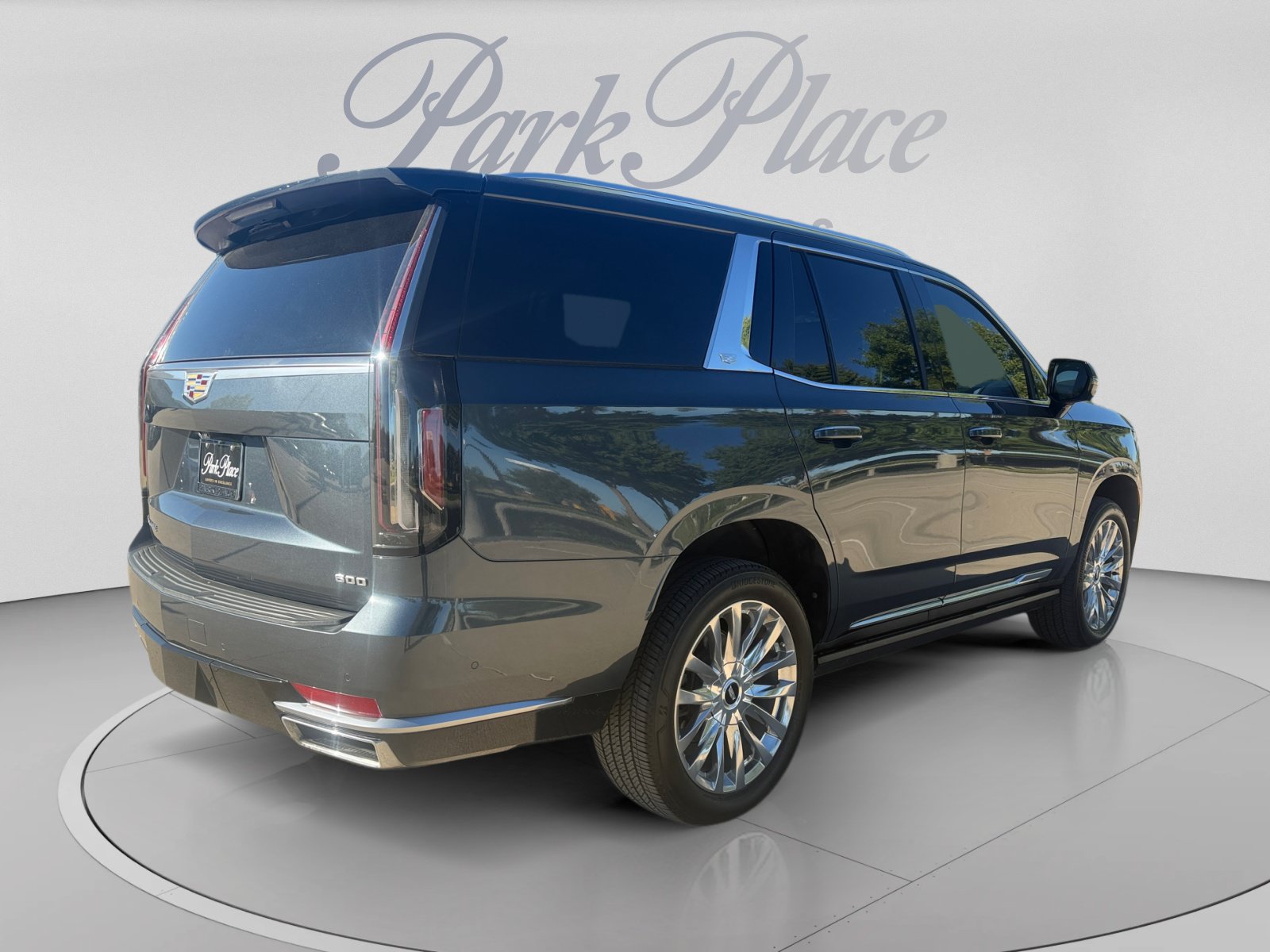 Used 2021 Cadillac Escalade Premium Luxury w/ Driver Assist Tech Package AWD/4WD image 5