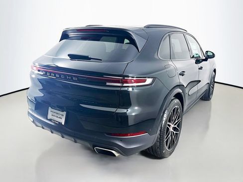 Certified 2026 Porsche Cayenne AWD/4WD image 9