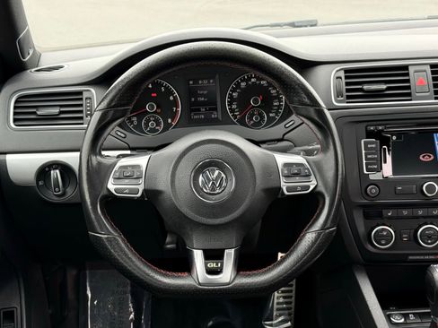 Used 2013 Volkswagen Jetta GLI Autobahn FWD image 28