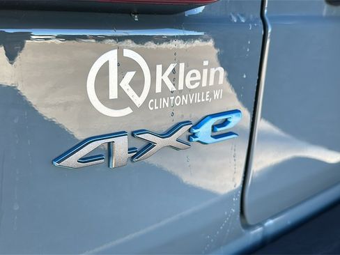 Used 2025 Jeep Wrangler Unlimited Rubicon 4xe image 11