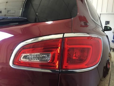 Used 2017 Buick Enclave Premium image 19