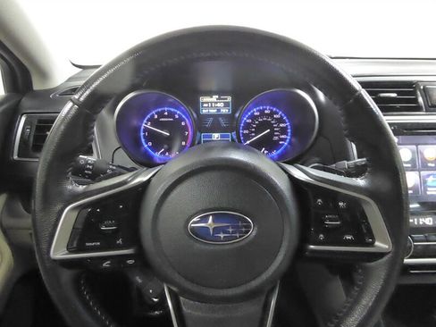 Used 2019 Subaru Outback 2.5i Limited w/ Popular Package #2 image 11