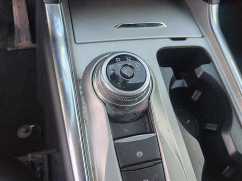 Used 2024 Ford Explorer XLT w/ Equipment Group 202A image 8