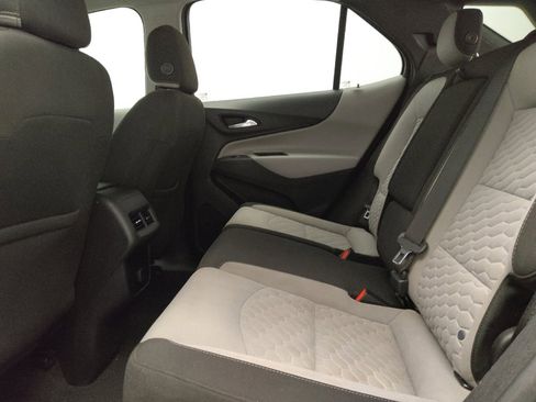 Used 2018 Chevrolet Equinox LT FWD image 18