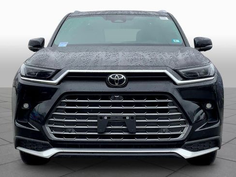 Used 2024 Toyota Grand Highlander AWD Hybrid image 3