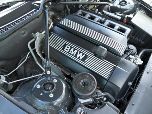 Used 2003 BMW Z4 2.5i image 22