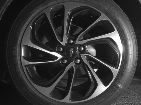 Used 2023 Chevrolet Bolt EUV Premier w/ Sun & Sound Package image 9