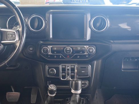 Used 2020 Jeep Wrangler Unlimited Sahara image 53