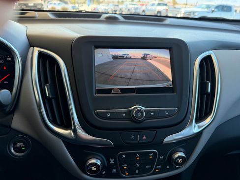 Used 2022 Chevrolet Equinox LT image 11