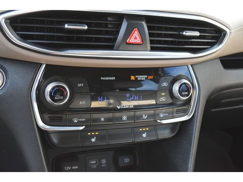 Used 2019 Hyundai Santa Fe SEL image 25