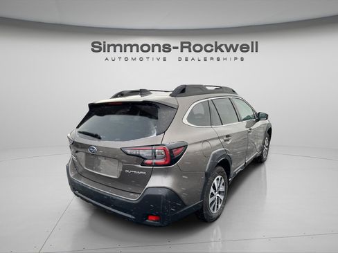 Used 2024 Subaru Outback Premium image 7