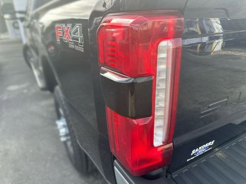 Certified 2024 Ford F250 Lariat image 24
