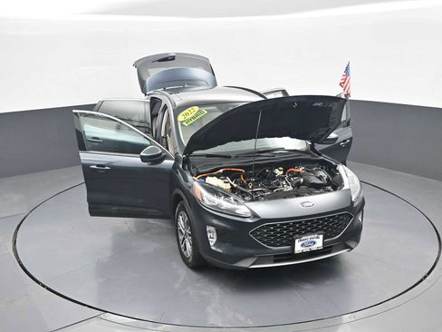 Certified 2022 Ford Escape SEL w/ Technology Package AWD/4WD image 44