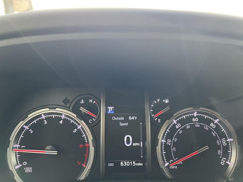 Used 2021 Toyota 4Runner TRD Off-Road AWD/4WD image 28