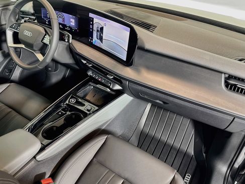 New 2026 Audi Q3 quattro 2.0T AWD/4WD image 28