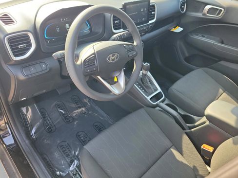 New 2026 Hyundai Venue SE image 20