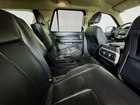 Used 2022 Ford Expedition Max XLT image 26