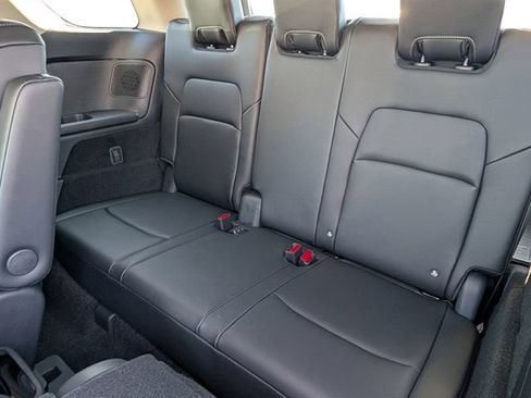 New 2026 Nissan Pathfinder Platinum FWD image 21