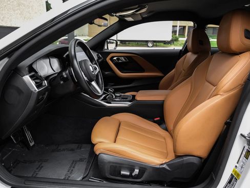 Used 2022 BMW 230i Coupe w/ M Sport Package RWD image 3