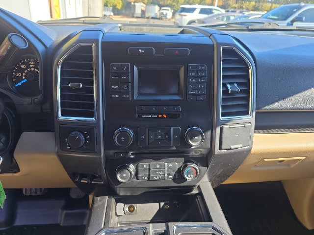 Used 2015 Ford F150 XLT w/ Equipment Group 301A Mid AWD/4WD image 18