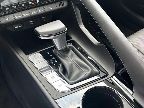 Certified 2023 Hyundai Elantra Limited FWD image 32