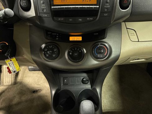 Used 2011 Toyota RAV4 4WD w/ Base L4 Extra Value Pkg image 21