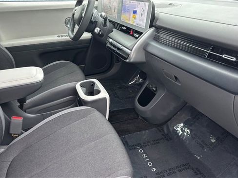 Certified 2024 Hyundai Ioniq 5 SE image 20