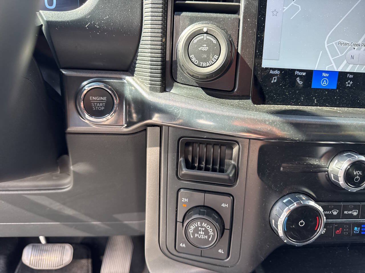 Used 2024 Ford F150 Lariat w/ Equipment Group 502A High AWD/4WD image 26