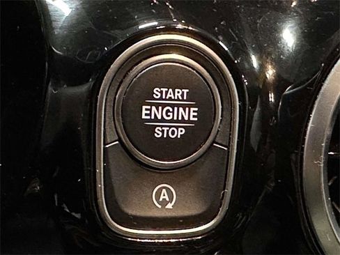 Used 2021 Mercedes-Benz GLA 250 4MATIC image 27