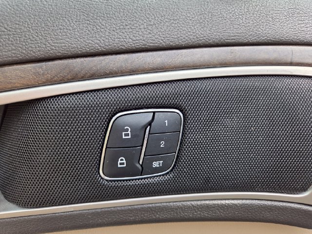 Used 2017 Lincoln MKZ Select w/ Select Plus Package AWD/4WD image 13