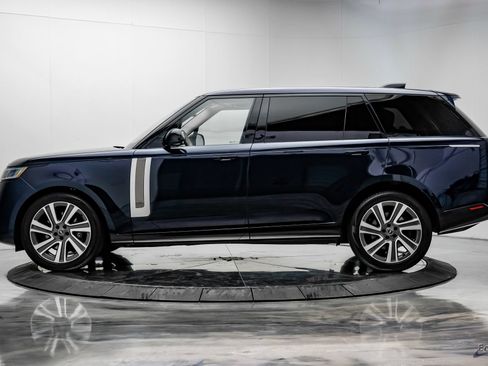 Used 2023 Land Rover Range Rover SV AWD/4WD image 7