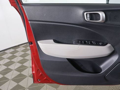 Certified 2024 Hyundai Venue SEL FWD image 19