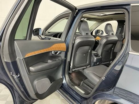 Certified 2024 Volvo XC90 B6 Plus image 30
