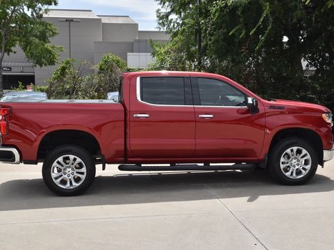 Used 2025 Chevrolet Silverado 1500 LTZ AWD/4WD image 6