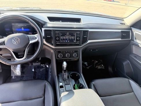 Used 2023 Volkswagen Atlas SE FWD image 16