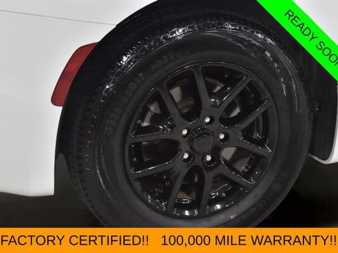 Certified 2025 Chrysler Pacifica Select FWD image 38