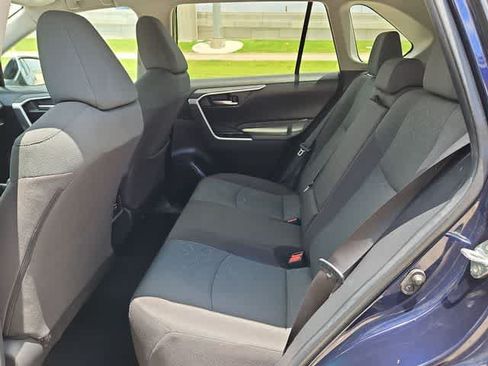 Used 2024 Toyota RAV4 XLE FWD image 16