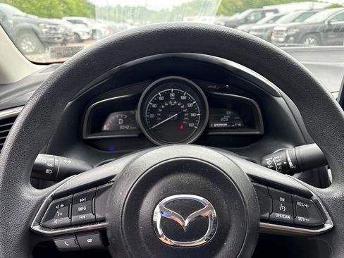 Used 2017 MAZDA MAZDA3 Sport FWD image 18
